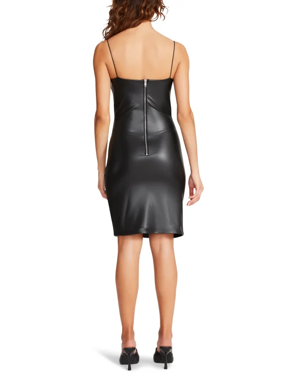 Robe Shanelle