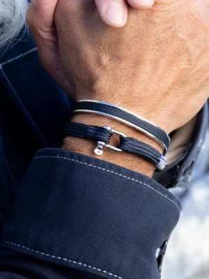 FW23_hover_vicious_vik_navy_silver-23146.webp