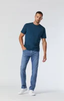 Jeans Zach Supermove légèrement brossé en profondeur