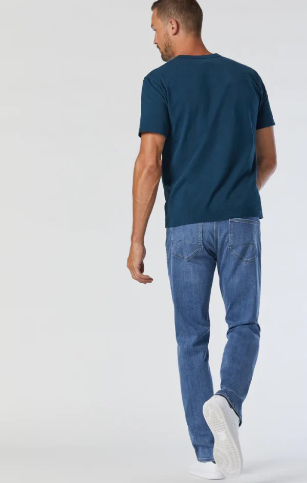 Jeans Zach Supermove légèrement brossé en profondeur