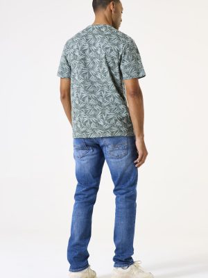 e51210-6792-onmodel-back-2000-fb2e8b9c.jpg