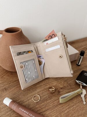 Blondie-Wallet-Oat-7.jpg